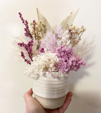 Load image into Gallery viewer, Dry flower arrangement - Mini in glazed pot.
